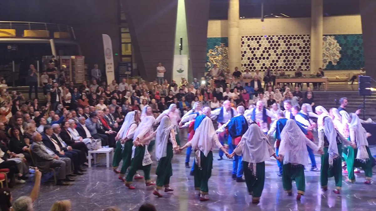 BAL-GÖÇ’ ün düzenlediği Kültür Köprüsü Konserleri programına İl Başkan yardımcımız Hikmet Çalışye ve il yöneticimiz Beşir Deniz katıldı.