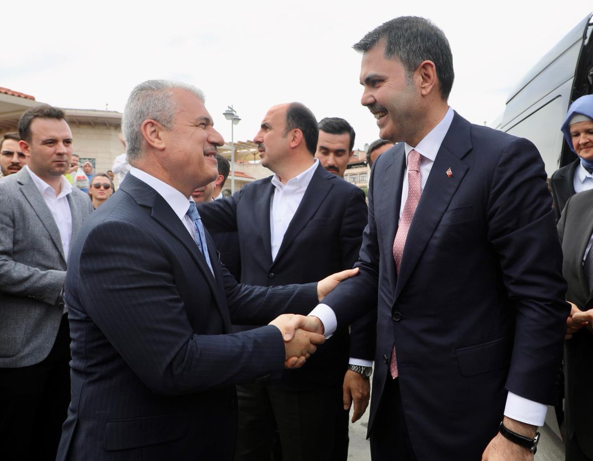 📍Türbeönü Çarşısı

Çevre, Şehircilik ve İklim Değişikliği Bakanımız Sayın Murat Kurum, Konya’mıza  gerçekleştirdiği ziyaret kapsamında Valimiz İbrahim Akın ve protokol üyeleri ile birlikte esnaf ve vatandaşlarla bir araya geldi.

Vatandaşlarımız ile sohbet eden Sayın Bakanımız,