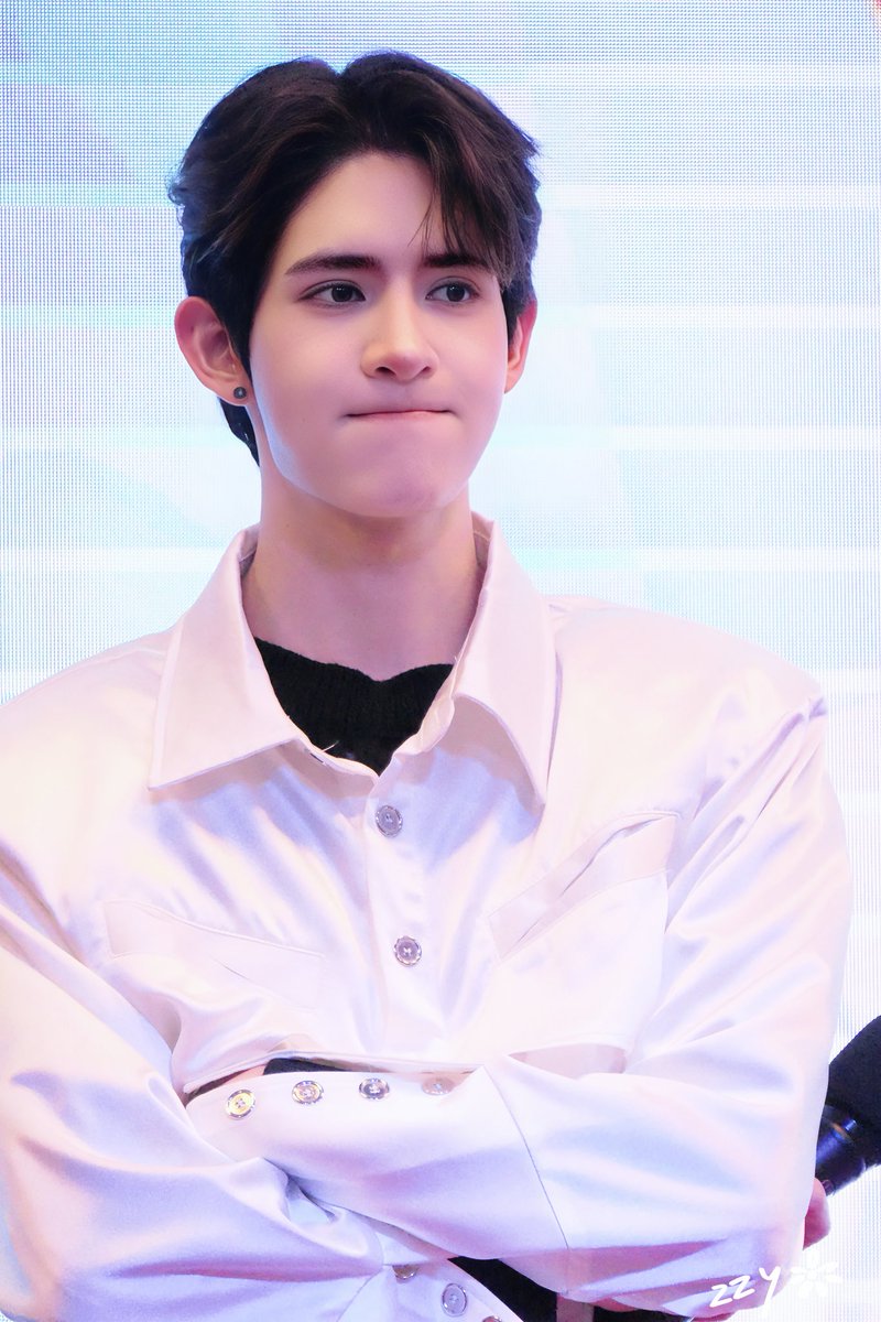 exo_zzy's tweet photo. 🥺

JAMES TUOQUETANG SHANGHAI FM
 #JamesSuTuoQueTangMeeting
#jamesSu 
@Jamessu_w https://t.co/RaYS4nW3kv