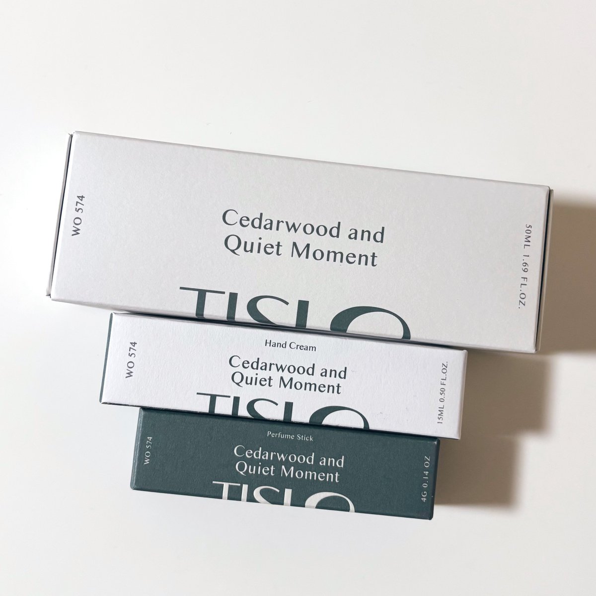 HONEY_MI_HONEY_'s tweet photo. #PR #TISLO
♡ハンドクリーム
♡パフュームスティック
Cedarwood and Quiet Moment
ハンドクリームは香水に使用されるプレミアムな香りを使用していて、塗ってすぐにほのかに漂ってくる自分だけの残り香を体験できる🧚🏻♀️💕
しっとり感を保ちつつ、べたつきやテカリ感はなく爽やか🫶🏻✨ https://t.co/fnQ0IThays