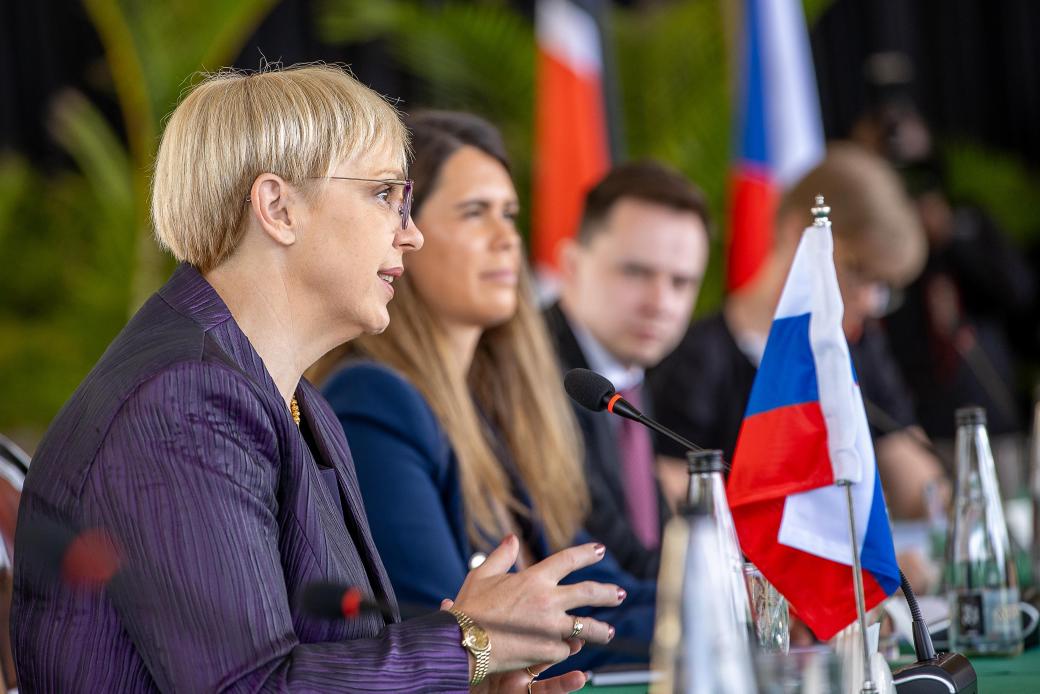 EduMinKenya's tweet photo. The Cabinet Secretary for Education, Julius Migos Ogamba, has this afternoon had the honour of joining His Excellency the President, Dr. William Samoei Ruto, for high level bilateral discussions with the President of Slovenia, Her Excellency Natasa Pirc Musar. https://t.co/PC9OZpR3Yo
