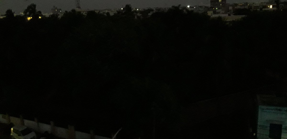 InfoGirsomnath's tweet image. ગીર સોમનાથ જિલ્લાના વેરાવળ ખાતે મોકડ્રીલ દરમિયાન વેરાવળના નાગરિકોએ સ્વયંભૂ લાઈટો બંધ રાખતાં અંધારપટ છવાયો હતો.
#mokdrill #CivilDefenceMockDrill 
@CMOGuj @sanghaviharsh @InfoGujarat @collectorgirsom @DdoGirsomnath @RACGirsomnath