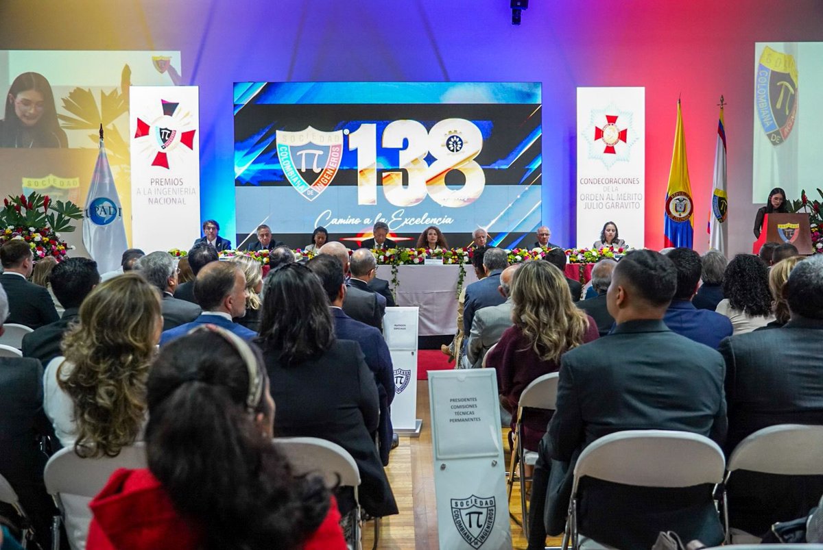 En Colombia Construye: La universidad que construyó <a href="/Compensar_info/">Compensar</a>. Entrevistas en Expo I Colombia y los 138 años de la <a href="/IngenieriaSCI/">SOCIEDAD COLOMBIANA DE INGENIEROS</a>  Premios a la excelencia de la Ingeniería Nacional. colombiaconstruye.com/album/semana-d…