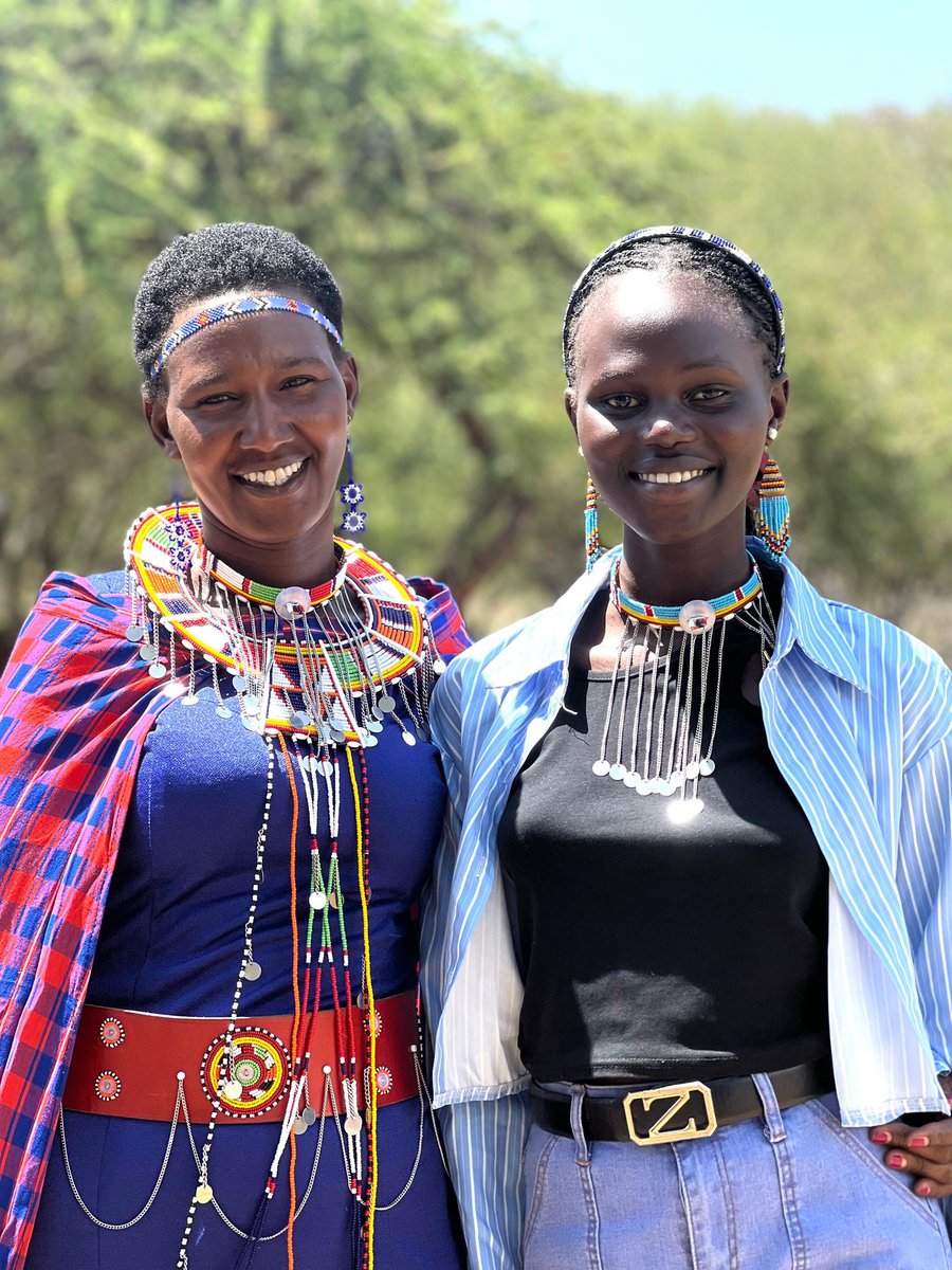 Tabby_Kee_Kee's tweet photo. Masai People are the most lovely people I have ever met in my life. So beautiful and soft-spoken. 🥂🇰🇪 They have the best culture all over Africa 😇.#KenyansOnTwitter #Kenyatourism #CulturalHeritage  I wasn't surprised when they said I looked like them because.#Southsudanese https://t.co/4T2psFVnwO