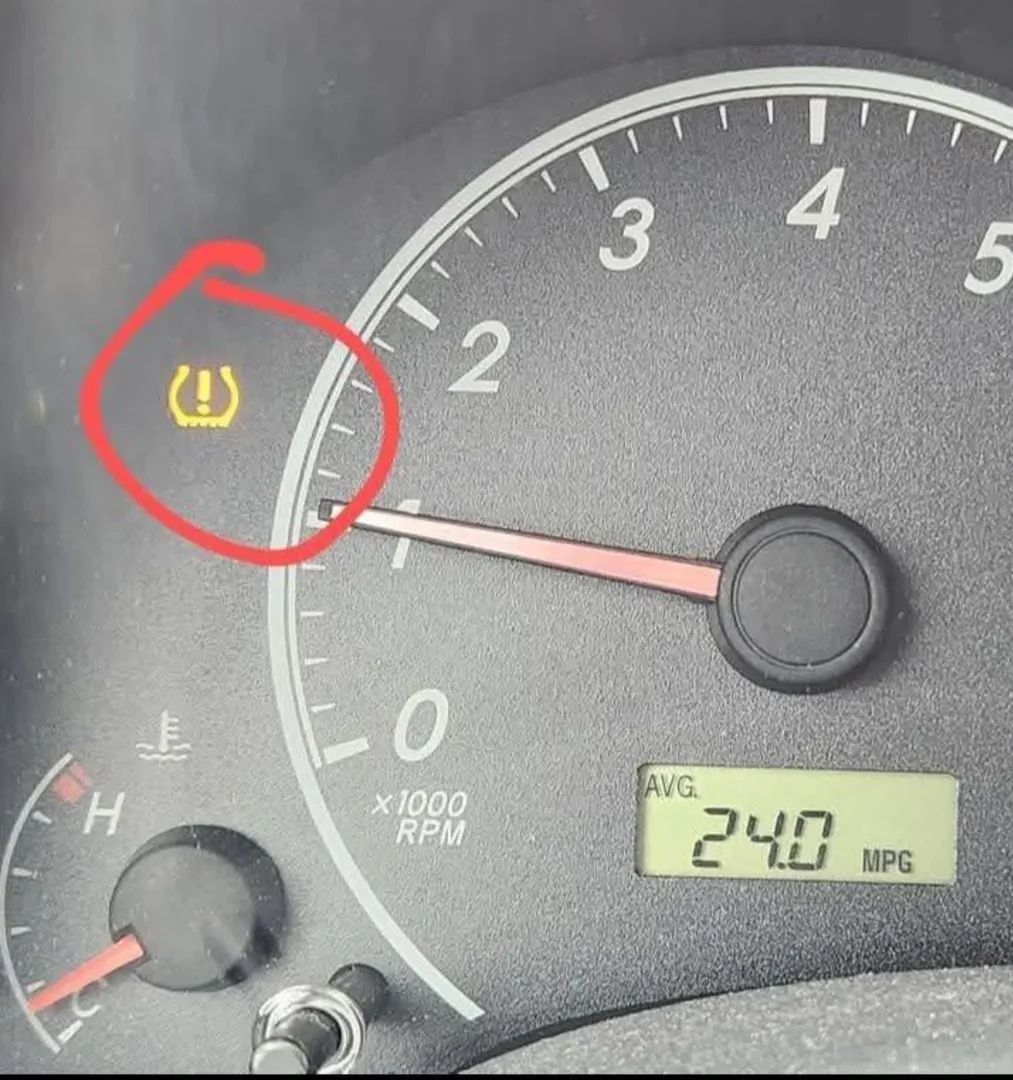 CLEAN CAR CLUB tweet media