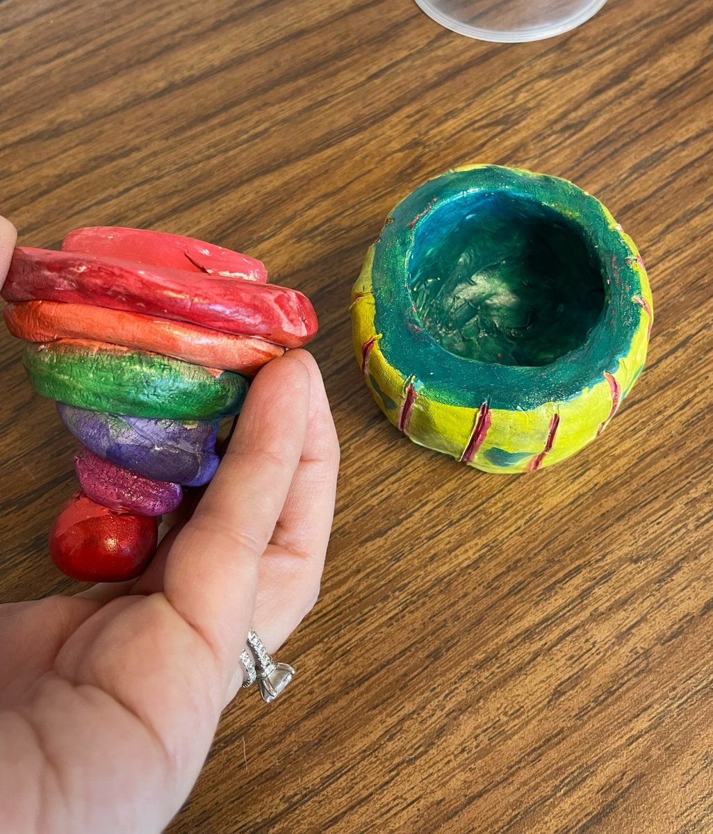 msguillotart's tweet photo. Ceramic pinch pot cupcakes! https://t.co/4xelse8O9V