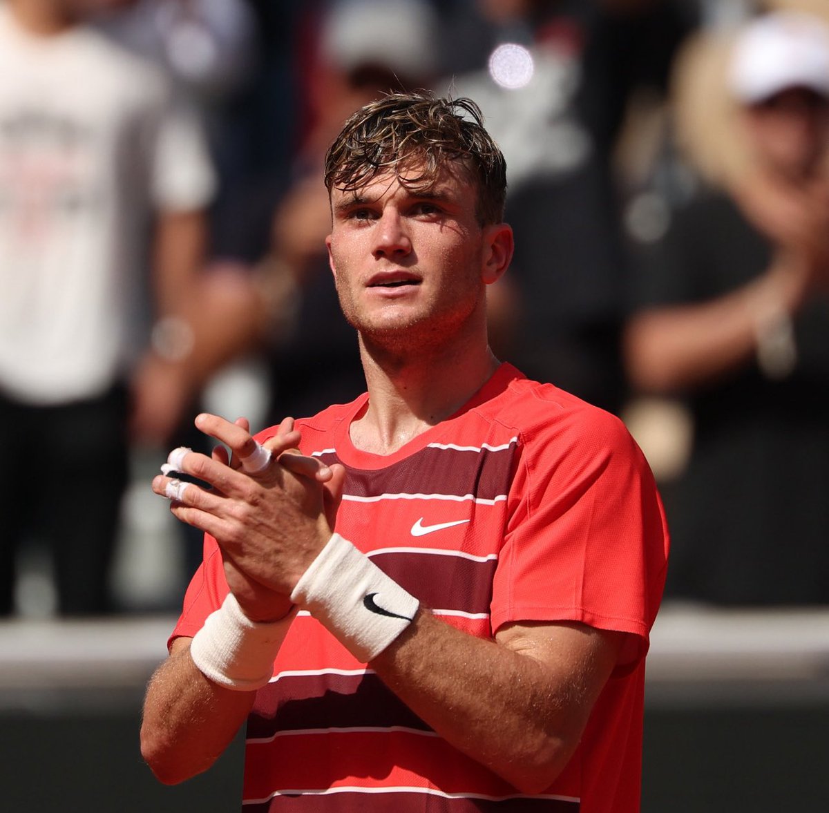 He took on the French crowd against Monfils in his last match🇫🇷

He took on the Brazilian crowd today🇧🇷

He came through both only dropping one set✅

Nothing phases Jack Draper🇬🇧🔥

📸<a href="/the_LTA/">LTA</a>