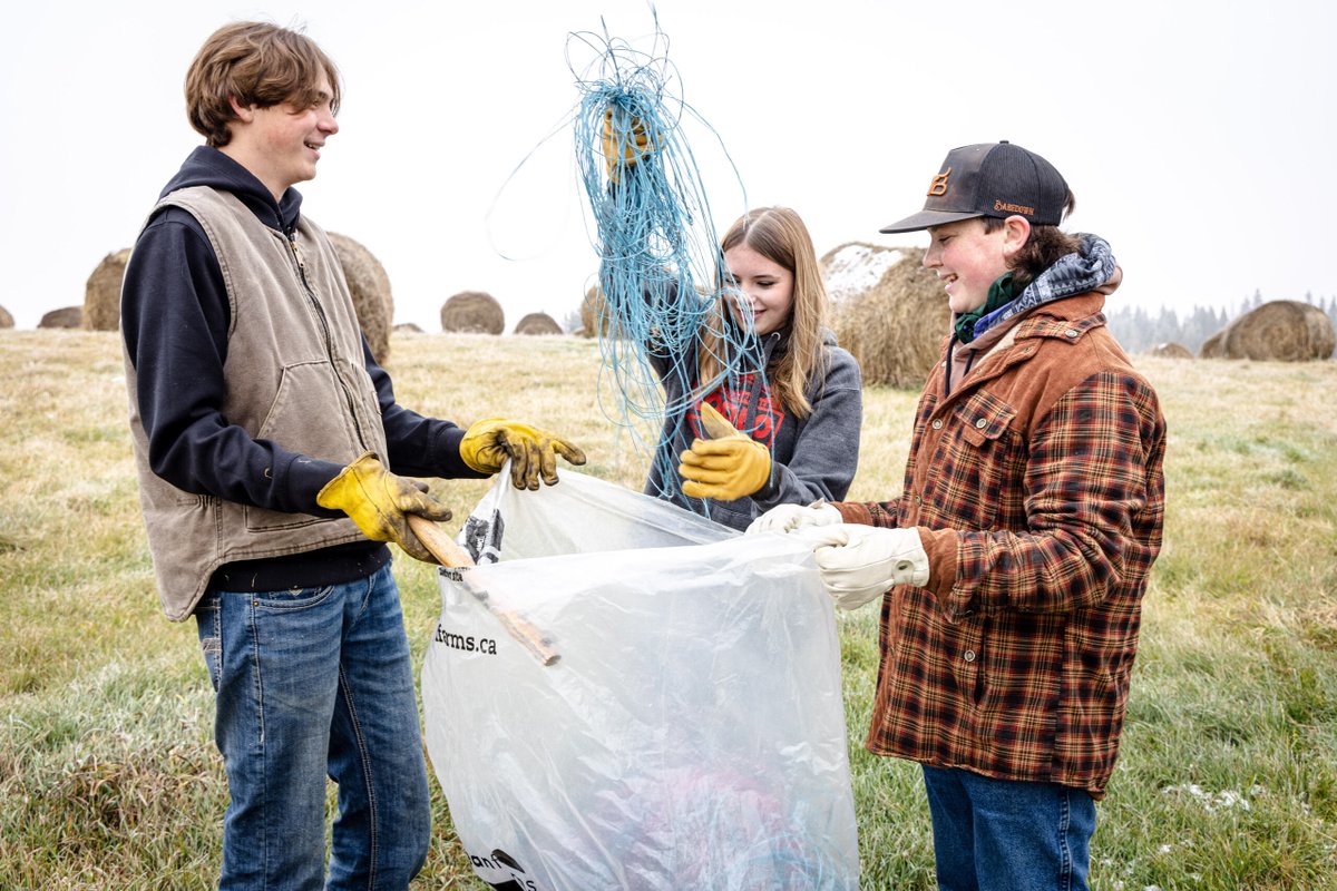 Alberta 4-H club members and farmers – Want to win $3000 to donate to your local 4-H club/environmental charity? Bring in bag(s) of twine to a Cleanfarms collection site to enter the Great Twine Round-Up! Contest ends May 31st. More details here: GreatTwineRoundUp.ca