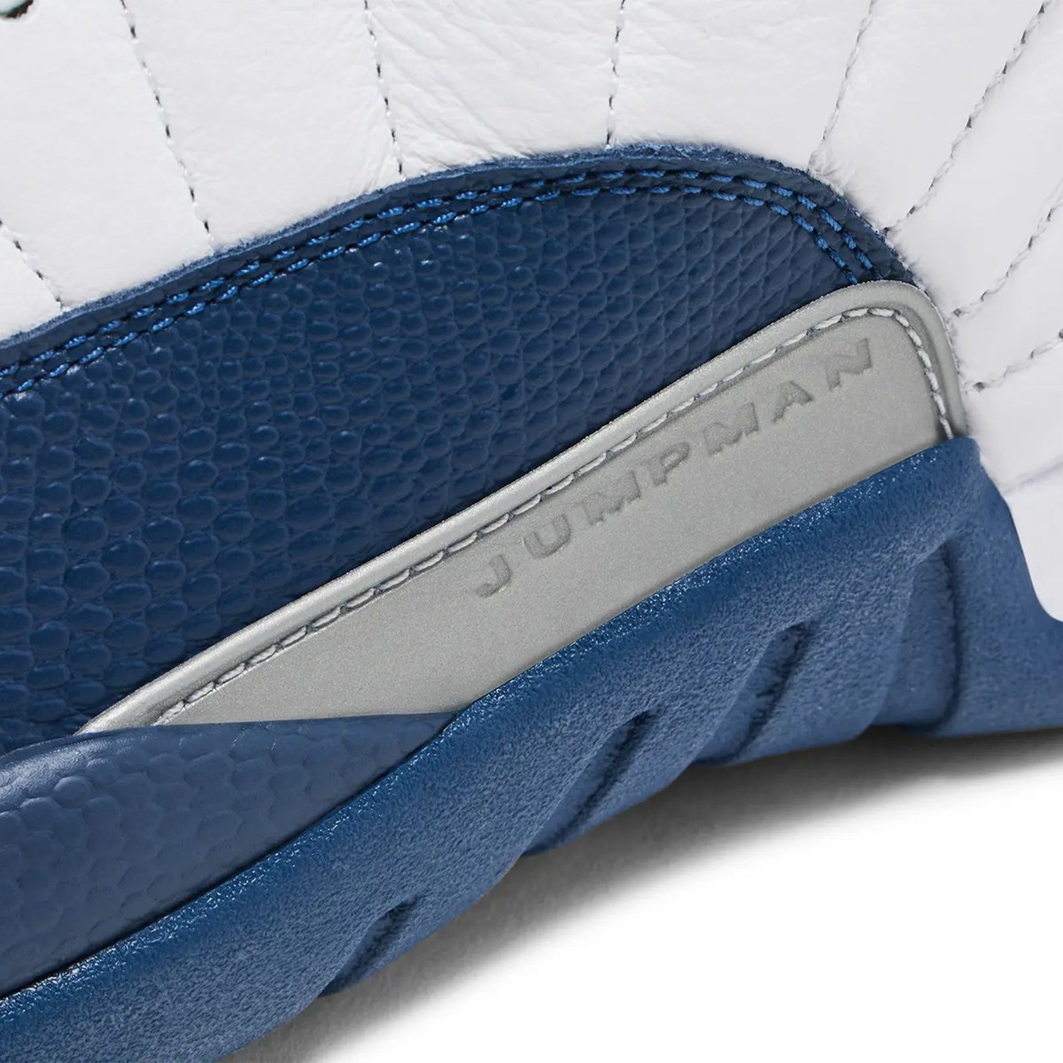 The Air Jordan 12 "French Blue" Releases August 16 🇫🇷

Details: hoh.news/js1JZK9bf