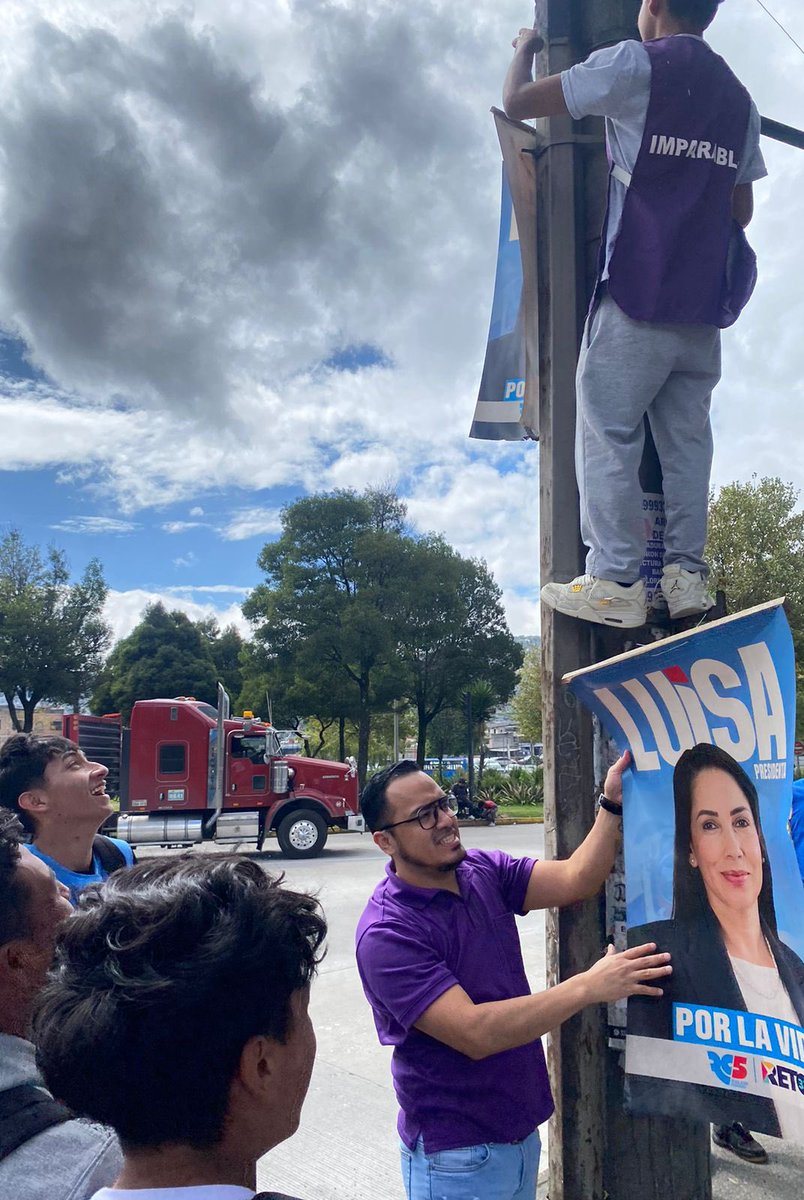 omar salgado tweet media