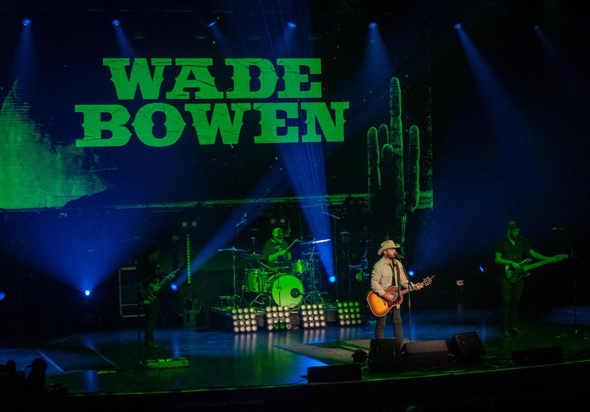 🎶 Wade Bowen lit up the stage—and the crowd knew every word.  

Two-steppin’, beer sippin’, and a whole lotta yeehaw energy at Hard Rock Live. 🤠🎸 

 Tag your concert crew—and let us know who lost their voice singing along. Wade Bowen #HardRockTulsa #HardRockLive #WadeBowen