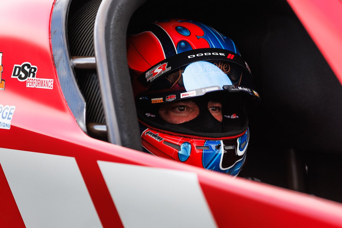 TonyStewart's tweet photo. Opened Q1 clean and snagged the number two spot. Took a healthy swing in Q2 and aborted the run with a feeling I'd not felt before. Sitting P6 going into today’s qualifying as we try to dodge the rain drops and run the @missionfoodsus #2Fast2TastyChallenge. ☔ 

@OfficialMOPAR @nhra 
@TSRnitro @Dodge

#TSRNitro #TopFuel #NHRA #Dodge #DirectConnection #Mopar #SRT #NewEnglandNats
