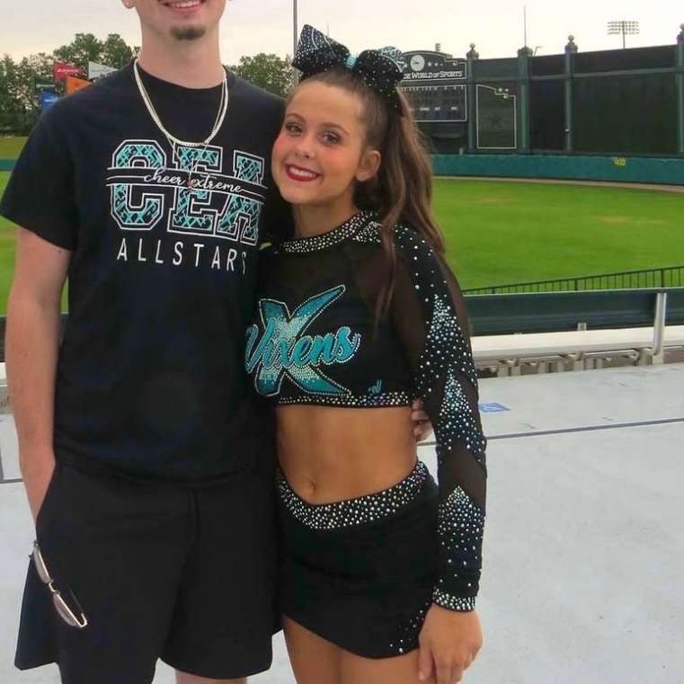 rich fish with a shark bite🦈💙 tweet media