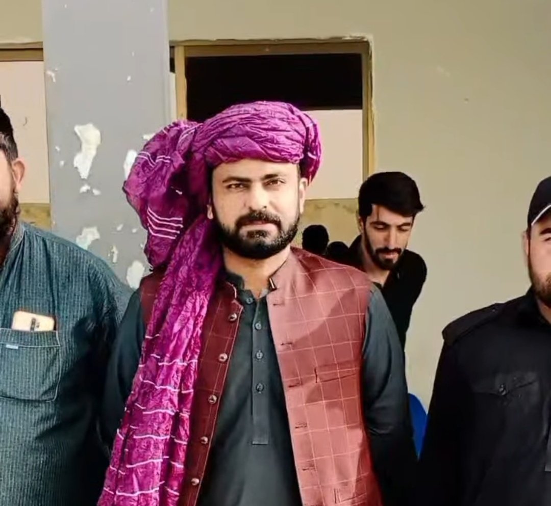 From a village in Bolan to GCU Lahore, LUMS &amp; public service - Hidayatullah Buledi's life was a story of resilience, sacrifice &amp; brilliance. He rose with dignity &amp; fell while resisting terrorists to protect others. A hero, a son of GCU. We salute you. #GCUAlumni #Shaheed
