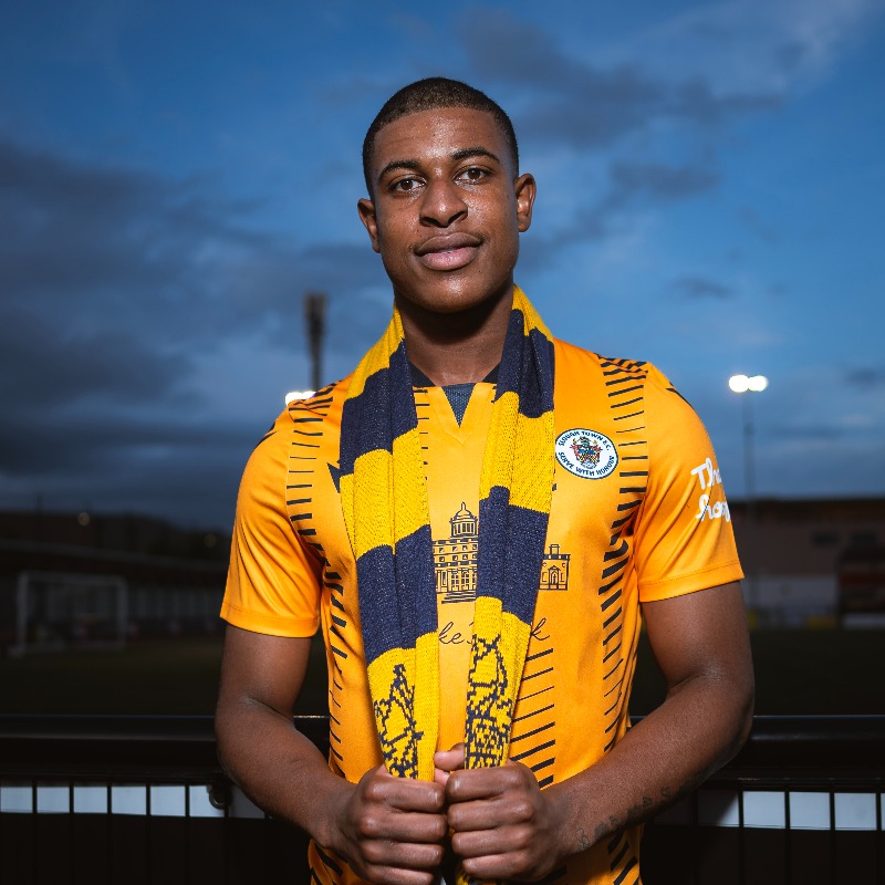 sloughtownfc's tweet photo. We are excited to announce the signing of 21-year-old attacking full-back Tarik Gidaree! ✍️

#OneSlough