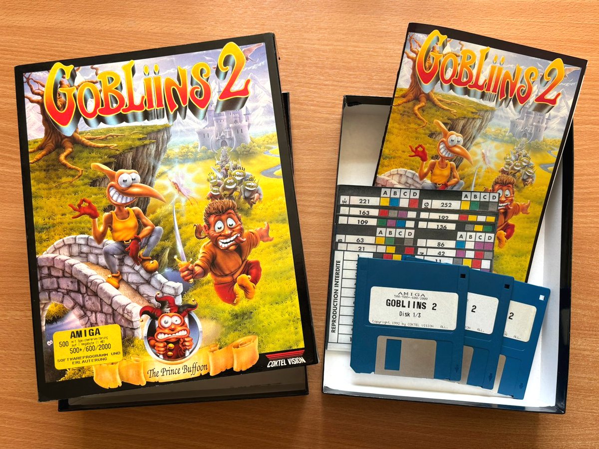 Gamrok's tweet photo. The version of the game on the floppies is German.
The manual is translated into 4 languages 🇫🇷 🇬🇧 🇩🇪 🇮🇹
And there's the copy protection typical of Coktel Vision games 🔍
🧵 2/
#Gobliins2 #CocktelVision #AdventureGame #RetroGaming #BigBoxGames #Amiga #AtariST #DOSGaming https://t.co/AXohbosnIF