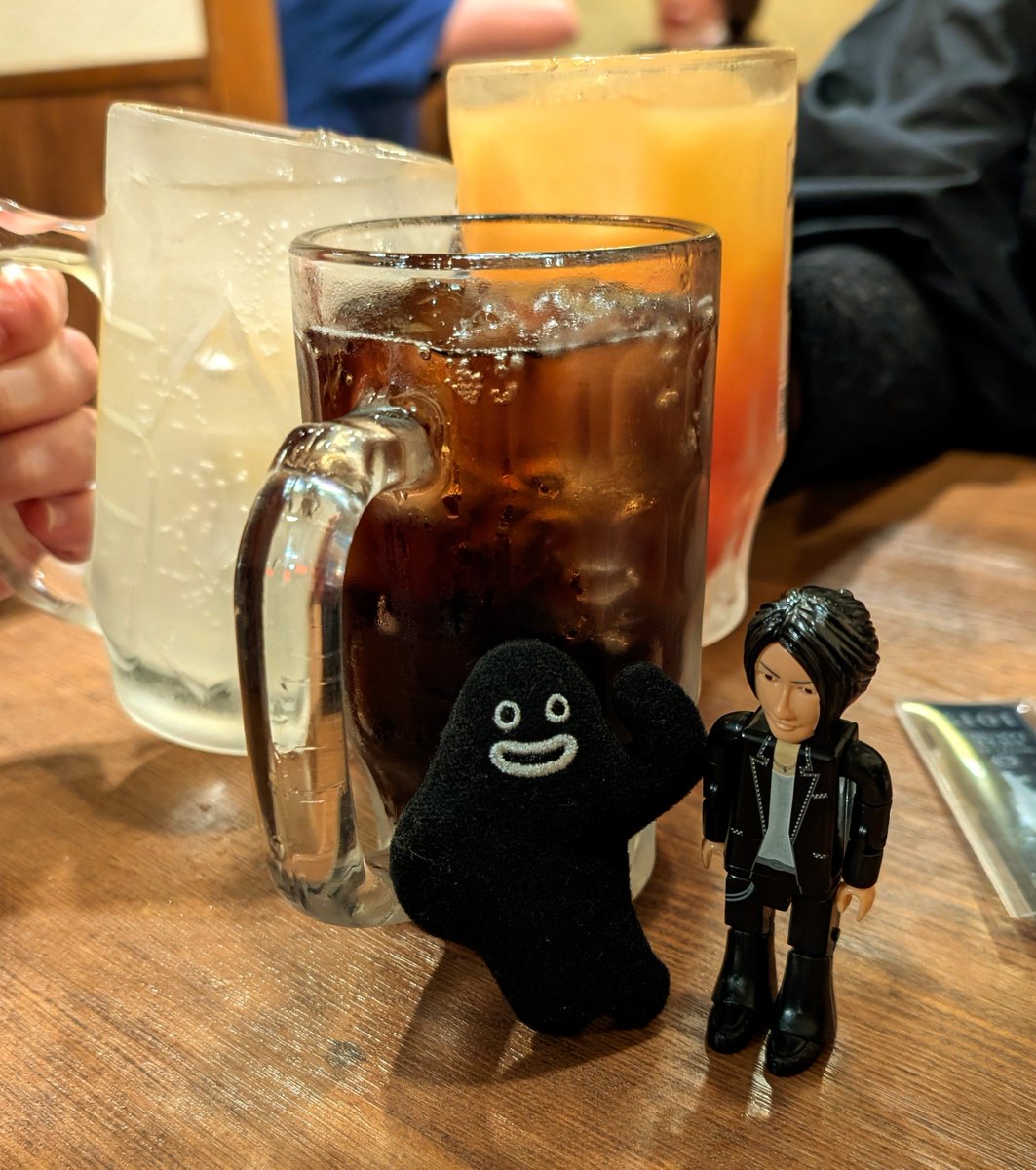 「めちゃくちゃセトリ良くてビジュも良くて楽しすぎる東京ドーム初日だったー!!!私は」|ヒナコのイラスト