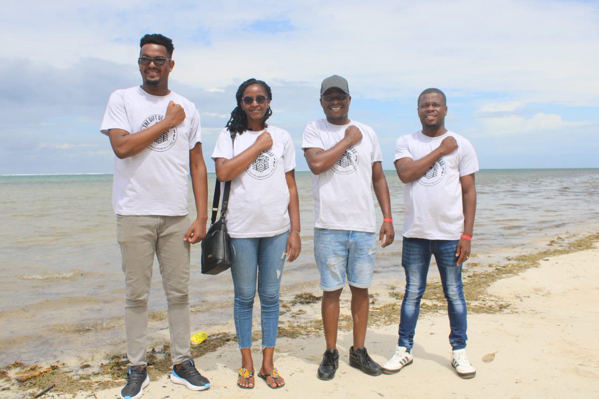 BerniceWambui22's tweet image. 6/
As ambassadors of @thegiftofchess , we carry a shared mission:
🎯 To open doors
🎯 To inspire the next generation
🎯 To make sure no child is left behind because of circumstance.

This is the power of purpose through play. 
#ChessEmpowers #ChessForGood