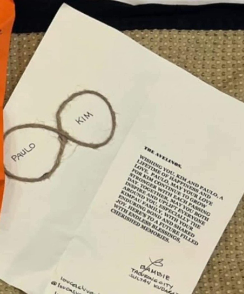 kookjinnieslove's tweet photo. Saglit eto share ni paulo ung letter na biglang nagtrending ang The Avelinos. Grabe sobrang nakakakilig kasi parang  kasal lang tapos meron infinity symbol of love. At pati Kim Chiu Avelino nagtrending din hahaha 
KIM CHIU and PAULO AVELINO
#KimPau #KimChiu #PauloAvelino https://t.co/710d16lW41