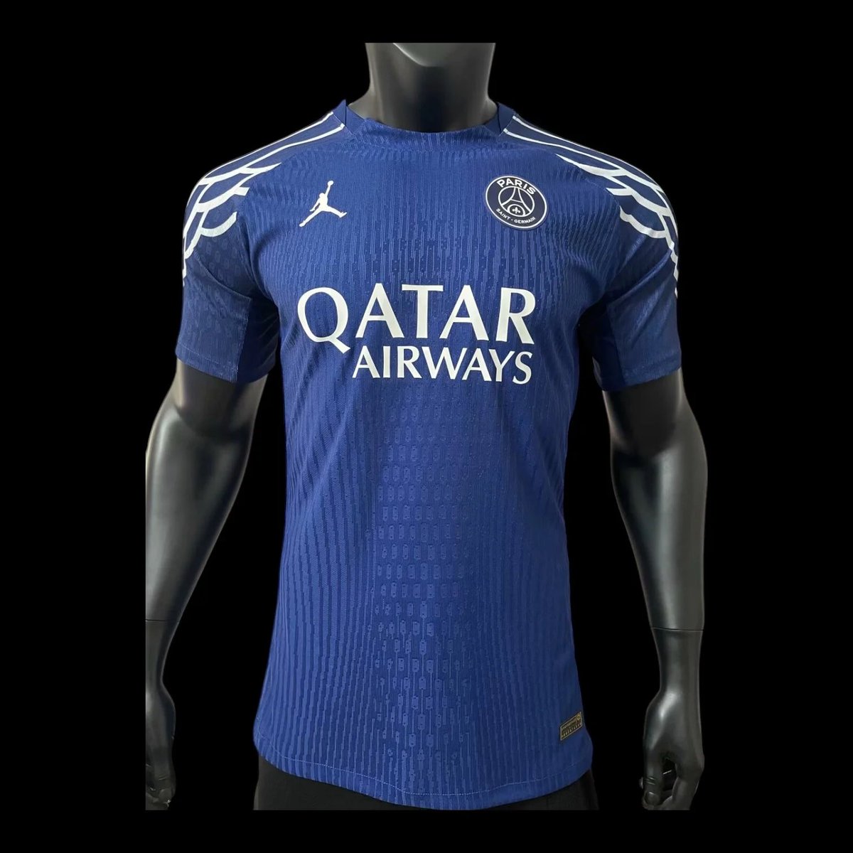 Leyton_V2's tweet photo. SI LE PSG GAGNE LA LIGUE DES CHAMPIONS…
Je fais gagner 3 maillots du PSG sur @maxikits 🎁🔥
→ 3 GAGNANTS tirés au sort !

🎯 Pour participer :
1️⃣ Follow @Leyton_V2 
2️⃣ Like &amp; RT ce tweet
3️⃣ Mentionne 1 ami en commentaire

Maillot à 20€ sur maxikits avec les code : leytonv2 https://t.co/m2Cf9dc5Wl