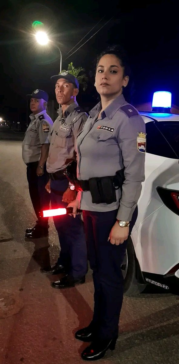 ‼️La Revolución tiene en las mujeres cubanas hoy día un verdadero ejército, una impresionante fuerza política. Y por eso decimos que la Revolución es sencillamente invencible. 
Fidel 🇨🇺