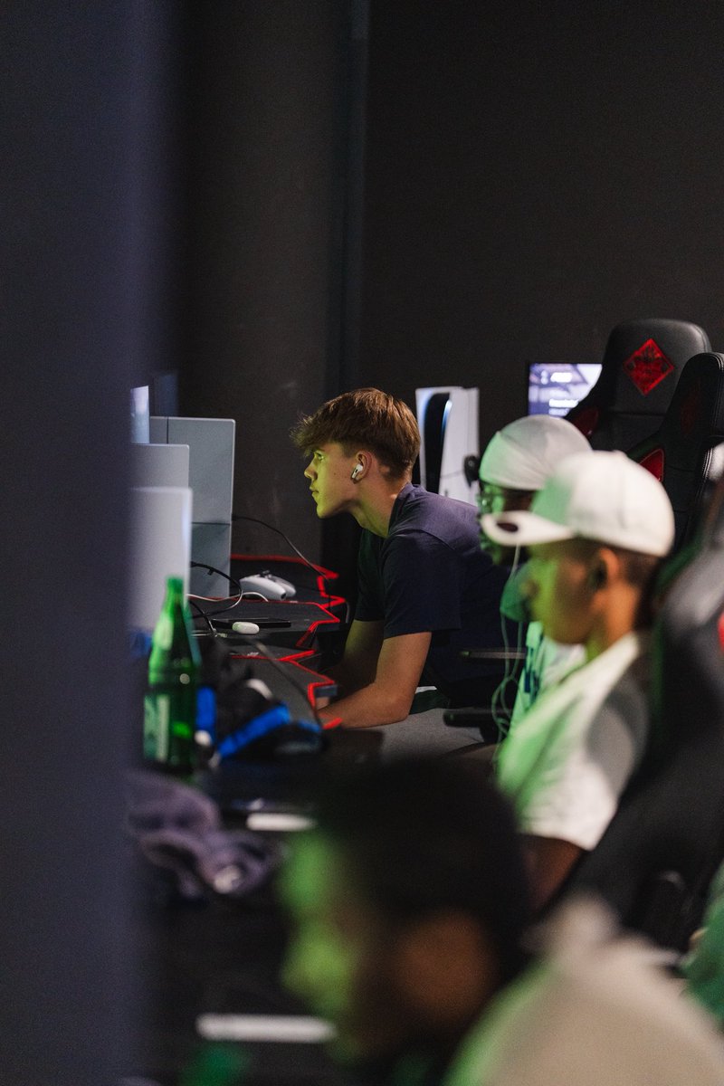 EsportsPlayerF1's tweet photo. Grind.
#TeamBerlin https://t.co/RhjUTqp9fj