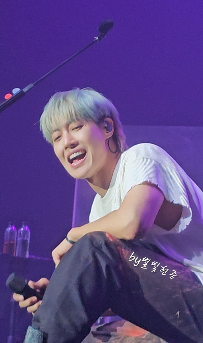 0606_star's tweet photo. 2025 KIMHYUNJOONG WORLD TOUR 'Filament' IN Bangkok 

김현중 완전 최고!!!👍👍💚👽
내일이 없는 것처럼 공연해 주셨어요!😍😍
얼마나 신나고 행복하게 방방 뛰었는지 무아지경으로 숨넘어갈 고비가 여러번 있을 정도였어요😆😆

#김현중 #KIMHYUNJOONG
#KHJ_Filament #WORLDTOUR #Filament #Bangkok https://t.co/KIoilNhk1w