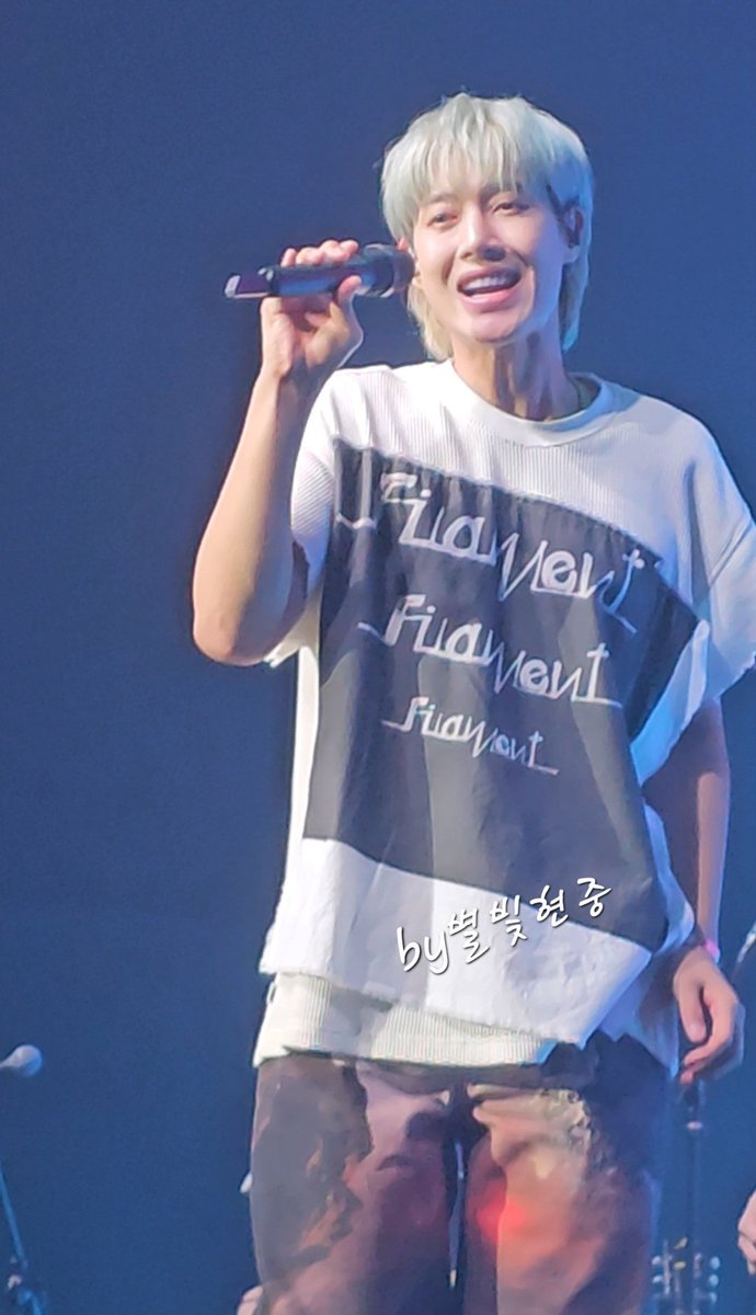 0606_star's tweet photo. 2025 KIMHYUNJOONG WORLD TOUR 'Filament' IN Bangkok 

김현중 완전 최고!!!👍👍💚👽
내일이 없는 것처럼 공연해 주셨어요!😍😍
얼마나 신나고 행복하게 방방 뛰었는지 무아지경으로 숨넘어갈 고비가 여러번 있을 정도였어요😆😆

#김현중 #KIMHYUNJOONG
#KHJ_Filament #WORLDTOUR #Filament #Bangkok https://t.co/KIoilNhk1w