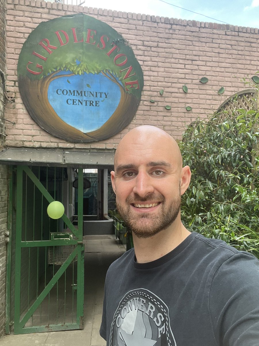 Great time chatting to residents at the Girdlestone Get Together this afternoon in Archway. Important event for fostering community spirit here in Junction Ward!