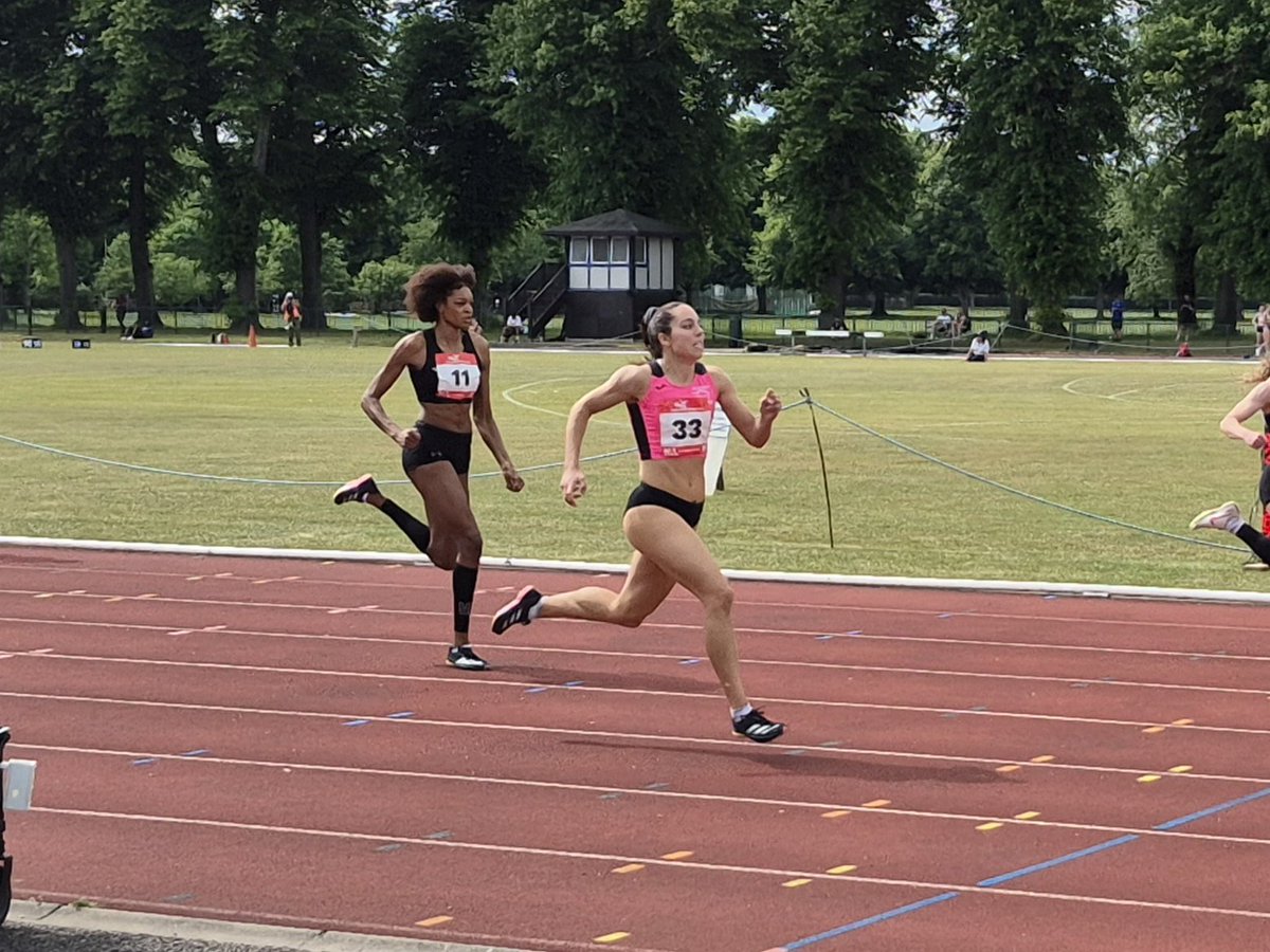 glasgow_jaguars's tweet image. @glasgow_jaguars 400m Ladies on 🔥
@JomaSportUK @Nat_Ath_League @scotathletics @PeopleMakeGLA