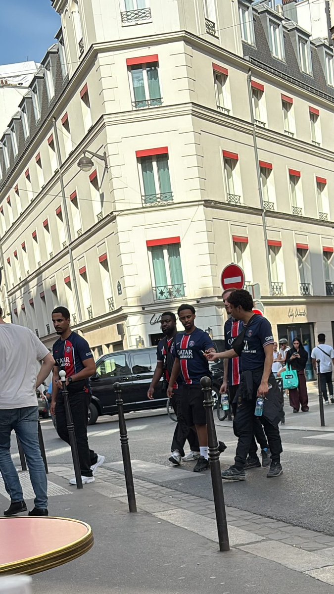París er að verða klár í stóra bardagann, það verða læti sama hvernig endar