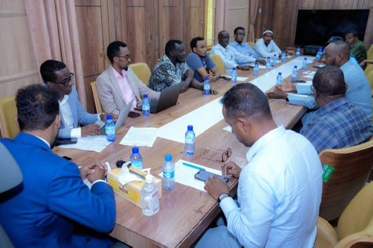 Minister of Youth &amp; Sports <a href="/M_AbdikadirAli/">Mohamed Abdikadir Ali</a> met with the Somali Olympic Committee <a href="/Somalia_NOC/">Somalia National Olympic Committee</a> &amp; national sports federations to boost collaboration and support for national teams. He pledged full backing,transparency and accountability to elevate Somali sports globally.
