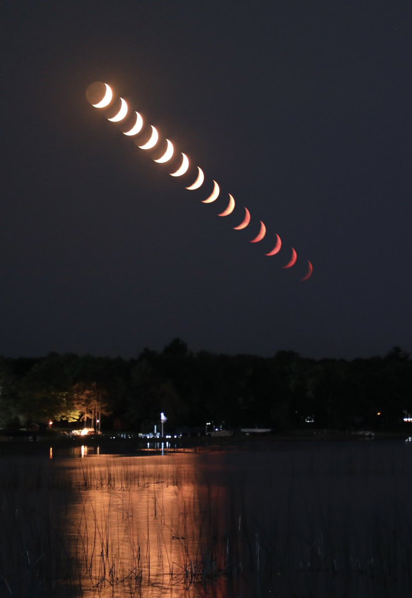 The setting moon through thick waves of smoke viewed from Brainerd, MN last night #mnwx