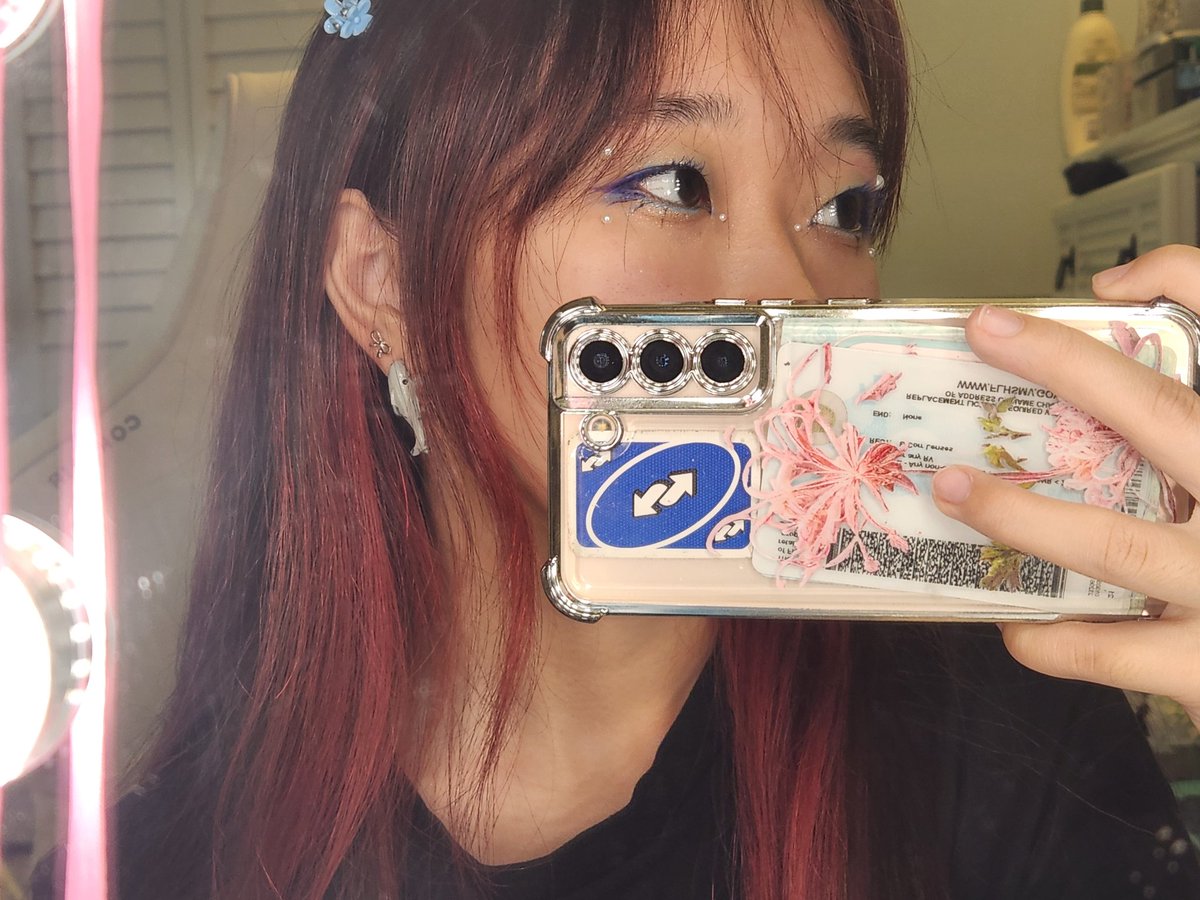 I let chat chose my makeup color today 🩵🪼