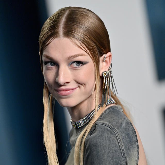 poptime's tweet photo. Transfóbicos estão tentando boicotar a escolha de Hunter Schafer para interpretar a Princesa Zelda no live-action de "THE LEGEND OF ZELDA", comprovando que eles nunca estiveram preocupados com a semelhança dos personagens nos live-actions. https://t.co/YQ7CPxl6jh