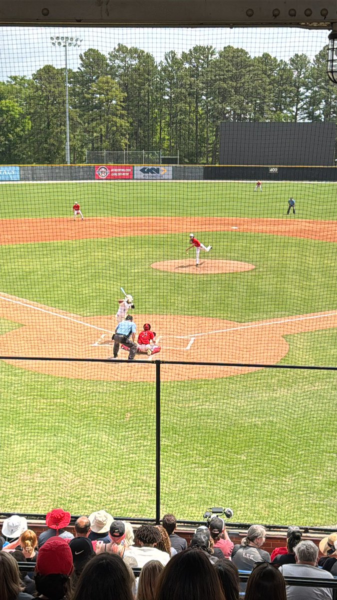 Let’s finish strong fellas! ❤️🖤❤️ <a href="/ERHS_Sports/">ERHS Athletics⚔️</a> <a href="/ERHSCavs/">East Rutherford High</a> #WeTheEast⚔️