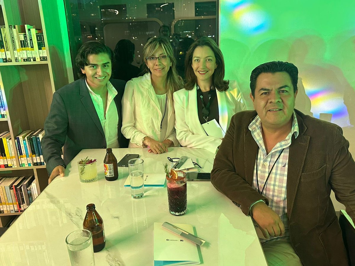 saavedramike76's tweet photo. Uno más… UWEEK de @egade  “Leading with AI” Un gusto saludarte nuevamente @H_Arredondo #EXATECEGADE #EGADE30 #AI #TecdeMonterrey #NegociosTEC @TecdeMonterrey https://t.co/ay3pUeOYEw