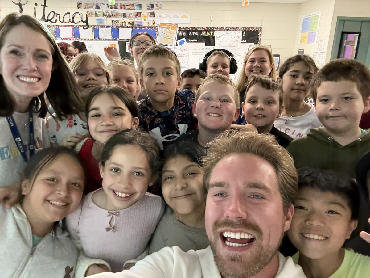 HulliganExplore's tweet image. It’s always fun when my biggest kid, Will, is in town to surprise our 4th grade kids. We played “How well do you know your teachers?” using inference to answer questions. Teams could “phone a friend” (Will) if they needed help. Fun times @D59Rupley !