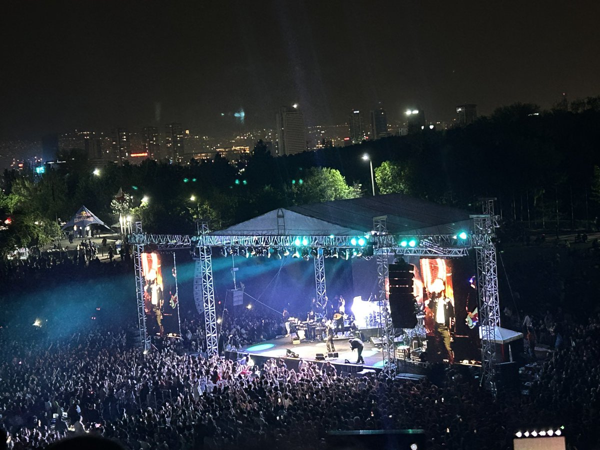 _economik's tweet photo. Mayısss 🎸✨ https://t.co/wOo4EUf7OP