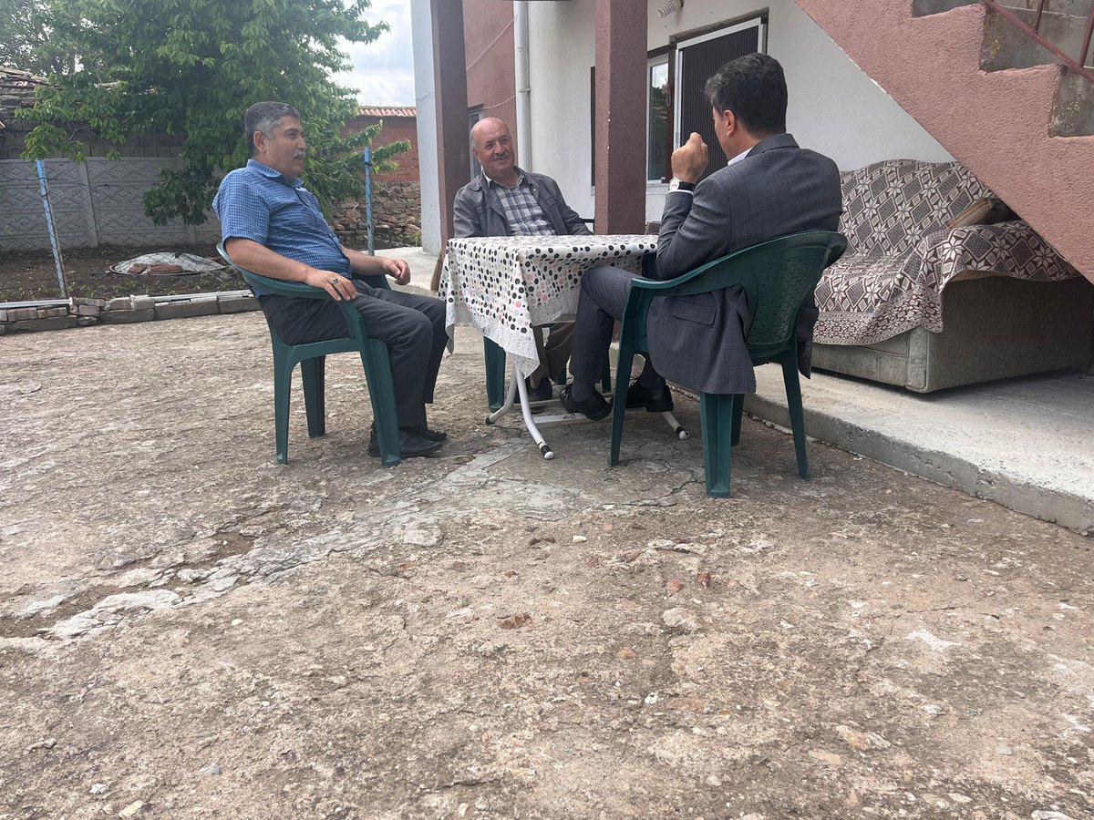📍Boztepe

Boztepe AK Parti İlçe Seçim İşleri Başkanımız Sn. Hamza Yıldız’a, vefat eden kıymetli babası merhum İsmet Yıldız amcamız için taziye ziyaretinde bulunduk.

Merhum İsmet Yıldız’a Allah’tan rahmet, ailesine ve sevenlerine başsağlığı diliyorum.

#Boztepe #Taziye #AKParti