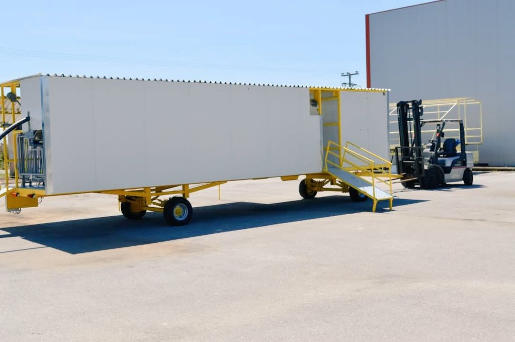 agromasters's tweet photo. MobiMaster - Mobile milking parlor

The MobiMaster Mobile Milking Parlour is built with real dairy farmers in mind. Whether you’re working with sheep or goats, this portable solution brings speed, hygiene, and comfort straight to your fields or in the mountain. 
  #milkingparlors https://t.co/JCaa1jfUEk
