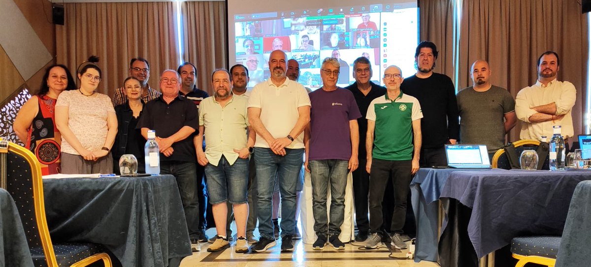 echaguen's tweet image. Se está celebrando en Albacete el seminario arbitral anual de la Feda. Participan unos 20 árbitros de forma presencial y otros 40 más online. Gracias a Facundo Castelli y a la Federación de Castilla la Mancha por la organización de este evento. ⁦@AjedrezEspanola⁩