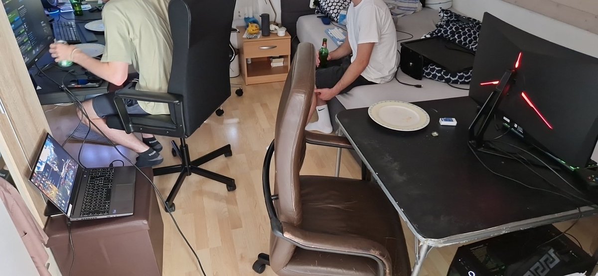 MatoweG's tweet photo. @PlayRematch We prepped for a LAN today, how does a BETA end at the start of the weekend.... https://t.co/EBfkf14jrq
