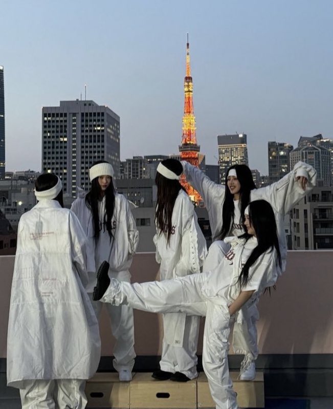 MHDHH Loops 🧸🦦🐶🐱🐹 (@newjeans_loop) on Twitter photo 