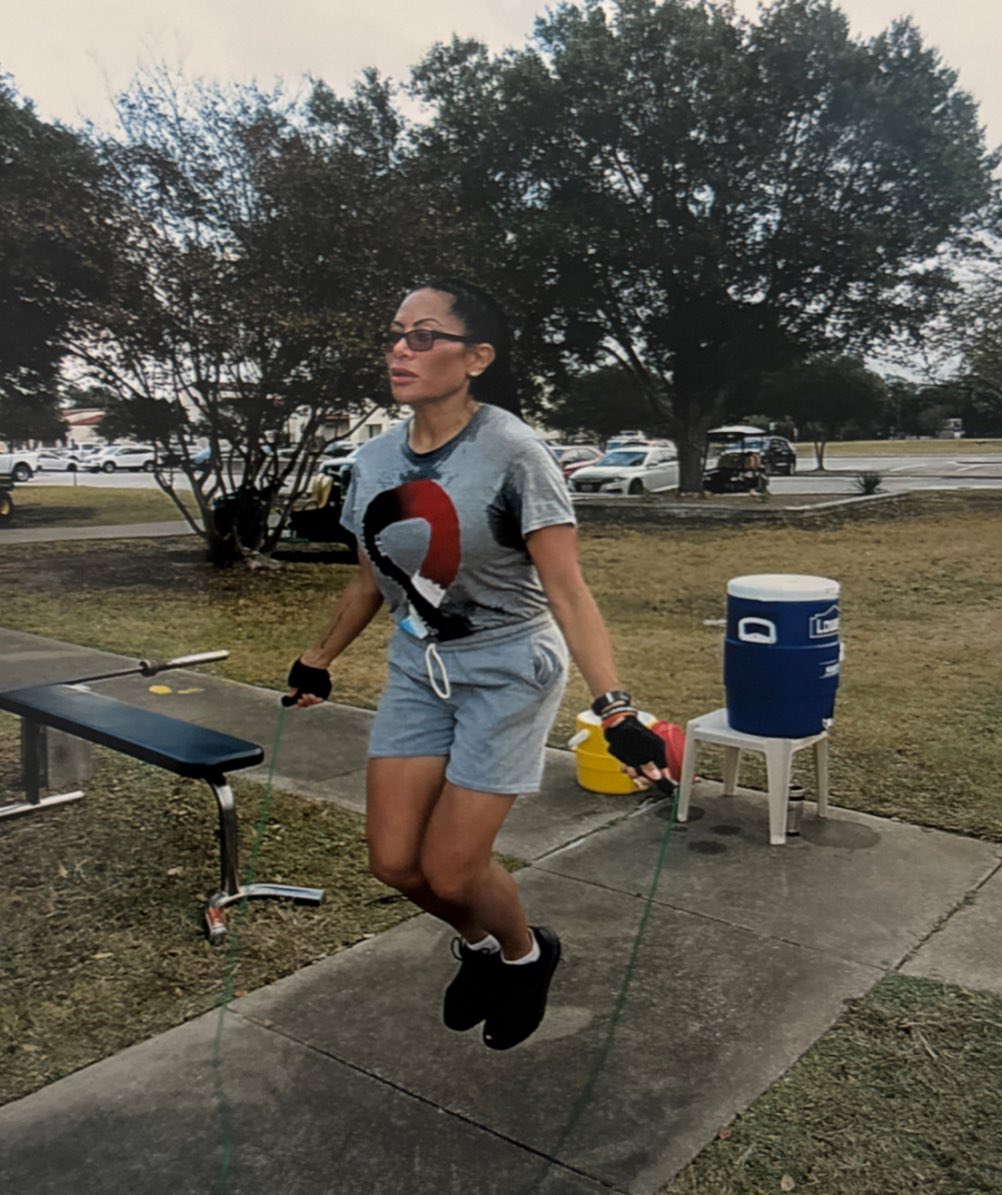 bravomfbravo1's tweet photo. Heather Gay is actually getting her ass beat. Like what else is Jen Shah training for 😭😭 #RHOSLC https://t.co/sc8Aa0FLZc