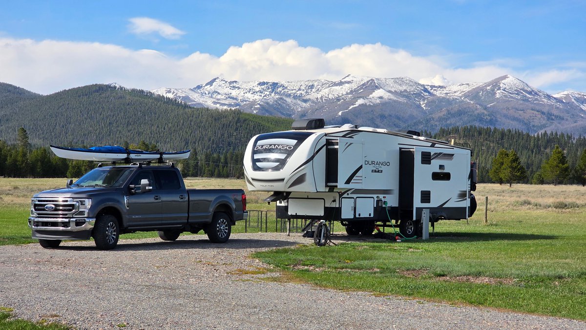 GrandAdventRV's tweet image. Our #Montana #campsite with a view at beautiful Lost Moose Meadows Campground from our #GrandAdventure 📽️ Episode 413 filmed in #LincolnMT now streaming at youtu.be/Xs4YAzsKo54 .

#travel #camping #montanacamping #rvmontana #rvlife #rvliving #rvlifestyle #rvtravel #rvcamping