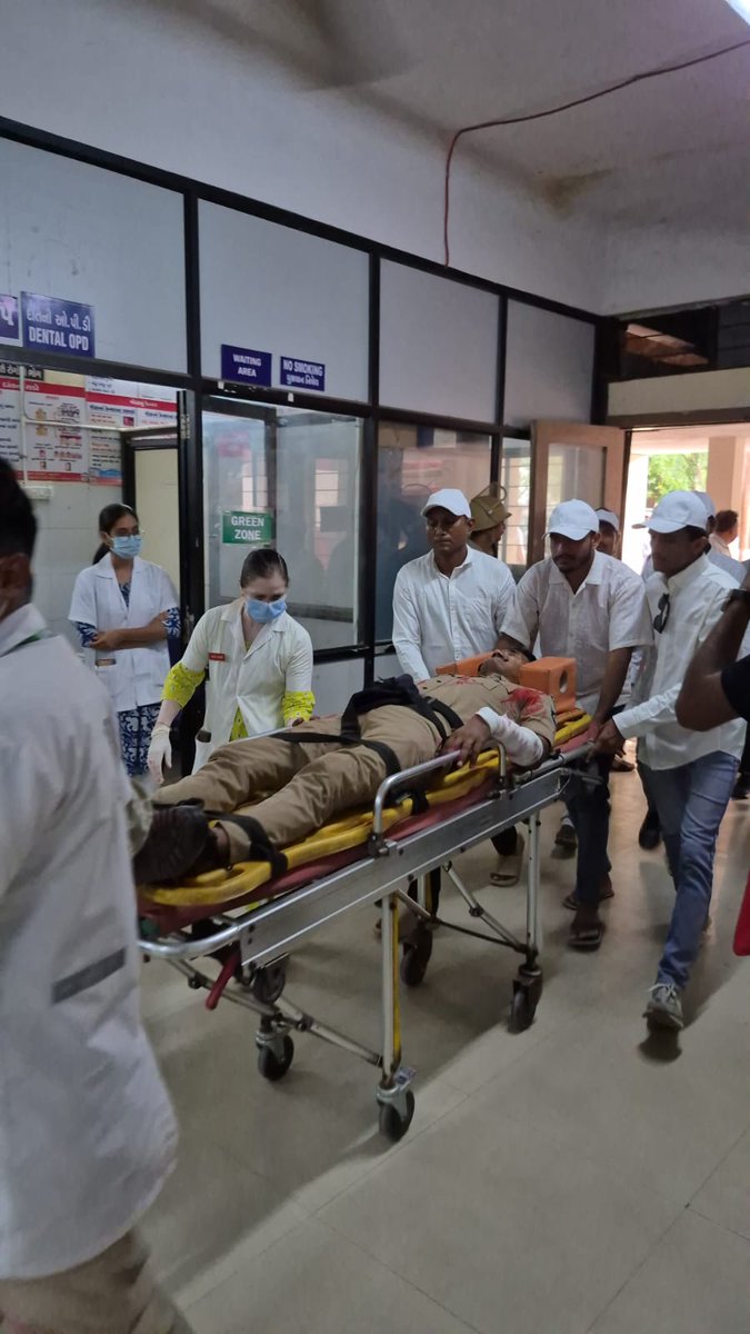 Nadiad_NMC's tweet photo. A mock drill was recently conducted at Nadiad Civil Hospital. 
@CMOGuj @collectorkheda @gunvantsinh @InfoGujarat @infokhedagog @drkalamcsckheda https://t.co/kdSYcfrULS