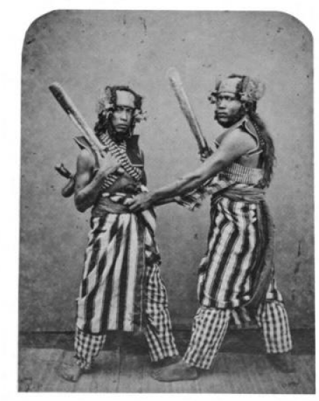 remaja tawuran sekrng tuh sebenernya lumrah, nenek moyang mereka dulu keren2.