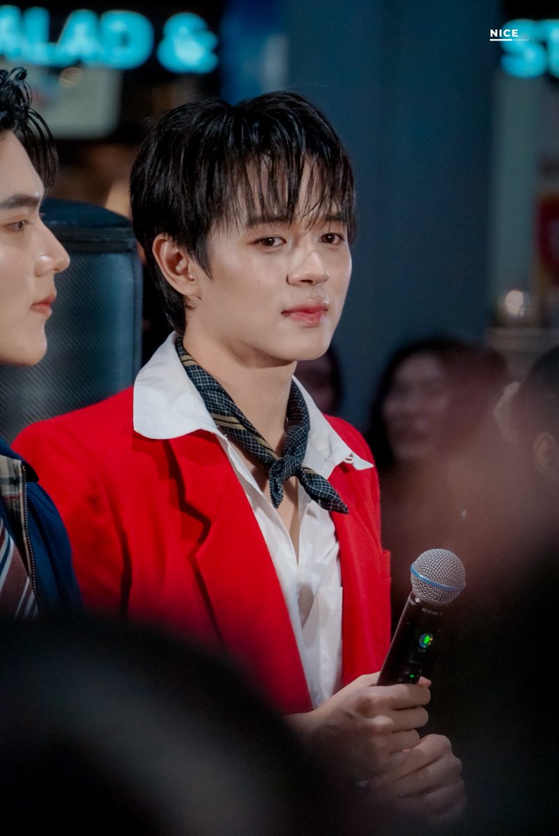 NiceShot2708's tweet photo. 310525 | #KnockOutMyHeart 

เป็นแก้วเป็นแสง 🥹
@niceboripat 

#KnockOutTheSeries 
#หมัดน็อกล็อกหัวใจ
#niceboripat https://t.co/1bOPH7CVDR