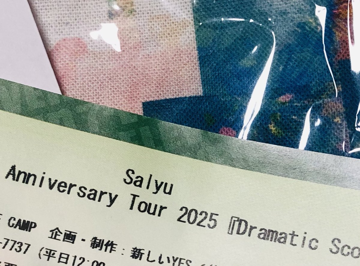 kyo_ver_13's tweet photo. 遂に行けた、人生初 Salyuさんのライブ
唯一無二のあの歌声を発する御本人と同じ空間にいて自分は今それを聴いてるんだ……って
自分の書く文章はマジで変な感じだけど本当にそんな不思議な気持ちで。
またいつか ぜーったい行くんだー
大好きです
#Salyu #DramaticScore #Salyu20thAnniversary https://t.co/GbLUBV5upg